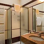 Centro Paolo Vi Hotel 3*
