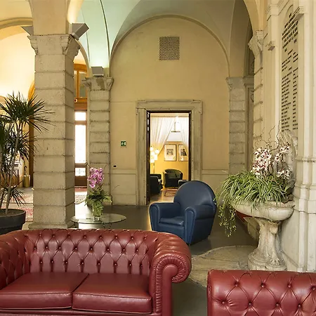 Centro Paolo Vi 3*
