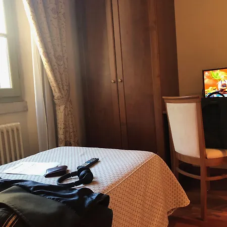 Centro Paolo Vi Hotel