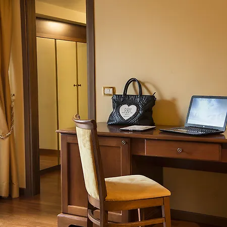 Hotel Centro Paolo Vi 2*