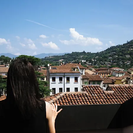 Centro Paolo Vi 3*