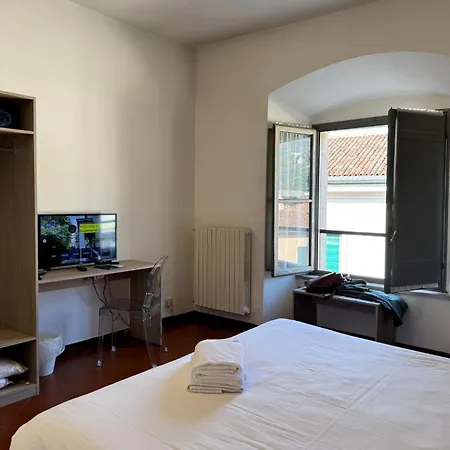 Centro Paolo Vi 3*