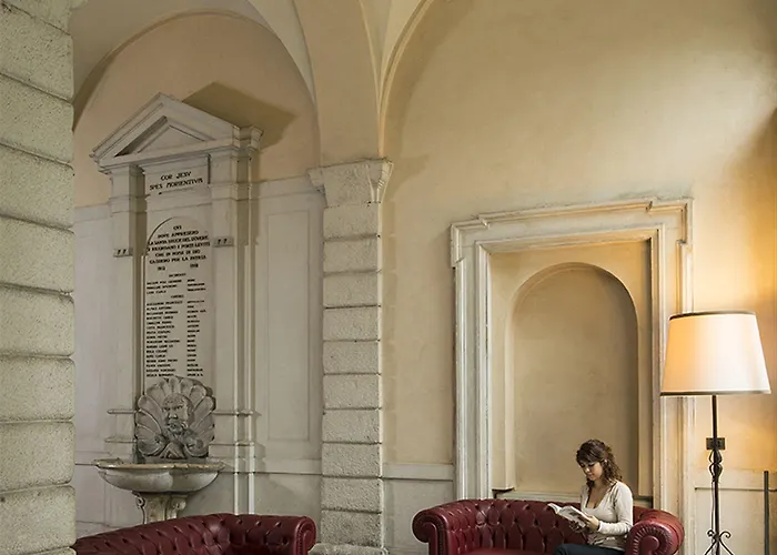 Hotel Centro Paolo Vi