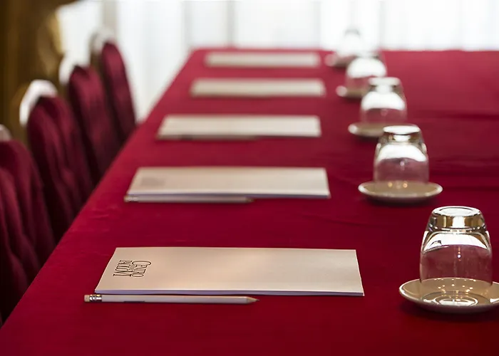 Centro Paolo Vi Hotel 2*