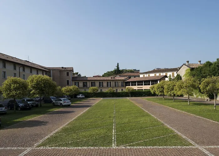 Centro Paolo Vi Hotel